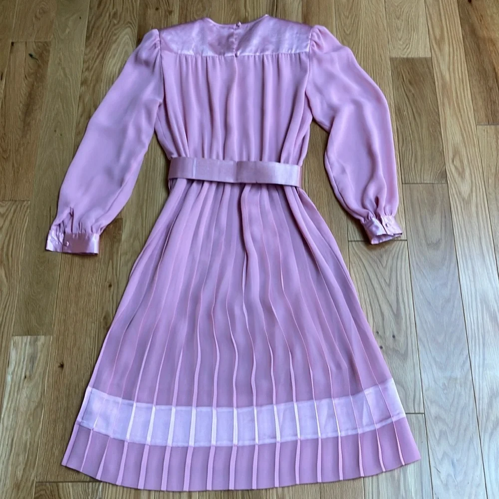 Vintage light pink  Pleated Dress long poof sleeves, elastic waist sz 8 - Picture 6 of 8